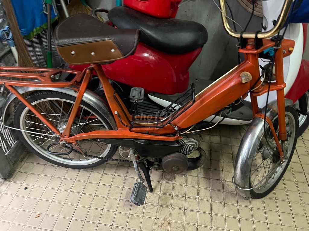 lampetta cổ nữ 1946. Mua bán Xe máy tại Quận Tân Phú Tp Hồ Chí Minh được đăng bởi Xemaytnt chấm com hình 1