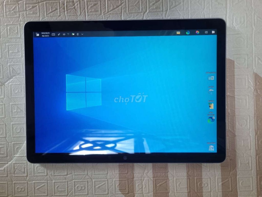 Surface Go 2 4GB/64GB Đẹp keng pin 99%. Mua bán Laptop tại Quận Tân Bình Tp Hồ Chí Minh được đăng bởi Trần Vinh hình 1