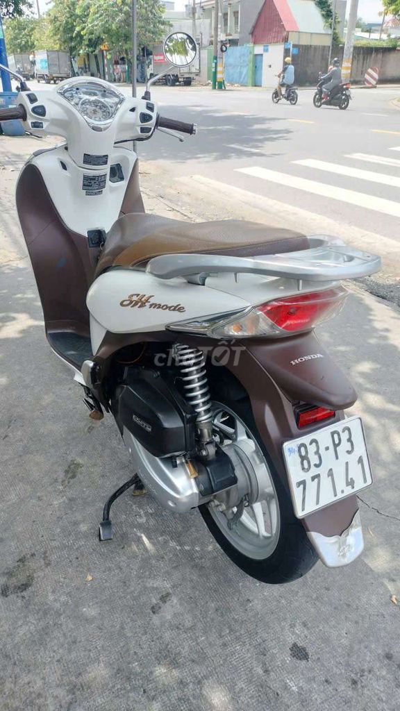 . góp o đồng .Sh mode khóa smk zin đẹp bs83. Mua bán Xe máy tại Thành phố Dĩ An Bình Dương được đăng bởi xe máy hồng phát dĩ An Bình Dương  hình 5