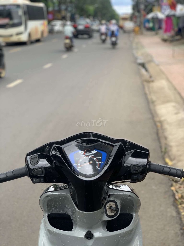 BÁN HONDA VISION PHUN XĂNG CÓ TRẢ GÓP NHANH GỌN. Mua bán Xe máy tại Thành phố Buôn Ma Thuột Đắk Lắk được đăng bởi XE MÁY ĐÔNG TÚ hình 5