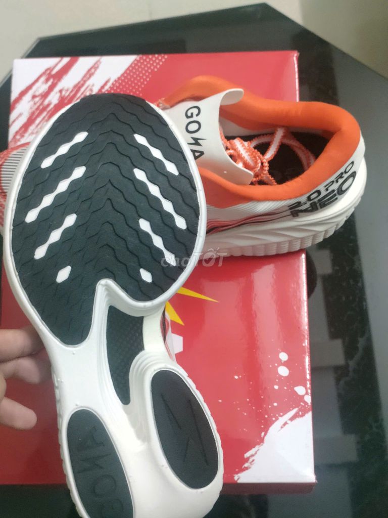Giày chạy bộ Goya Neo Pro 2.0 Trắng cam. Mua bán Giày dép tại Quận Gò Vấp Tp Hồ Chí Minh được đăng bởi Quốc Thắng Nguyễn hình 1
