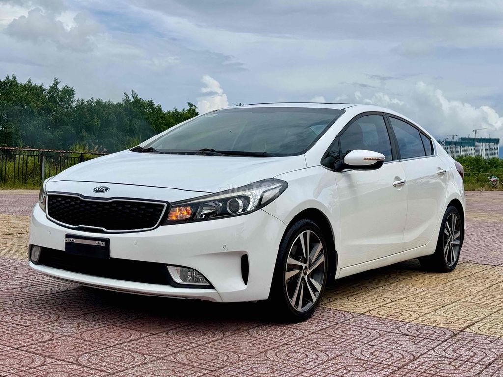 Kia Cerato 2018 1.6 AT Luxury - 81000 km. Mua bán Ô tô tại Quận Cẩm Lệ Đà Nẵng được đăng bởi nguyễn văn khoa hình 4