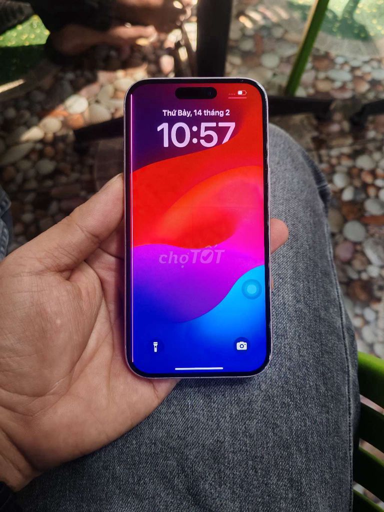 IPhone 15 128GB Hồng quốc tế zin màn sọc xác mép. Mua bán Điện thoại tại Quận Bình Tân Tp Hồ Chí Minh được đăng bởi V I N H hình 1