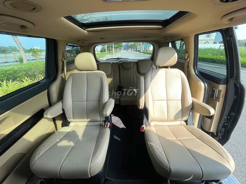 🚗SEDONA FULL DẦU -  SX: 2018- Xe Chuẩn Đẹp- 12V. Mua bán Ô tô tại Thành phố Thủ Đức Tp Hồ Chí Minh được đăng bởi LuxCars Siêu Thị Ô Tô Lướt Sài Gòn hình 4