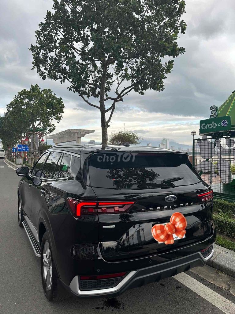 Ford Territory 2025  - 4000 km giá 375 triệu. Mua bán Ô tô tại Quận Thanh Khê Đà Nẵng được đăng bởi HAT hình 2