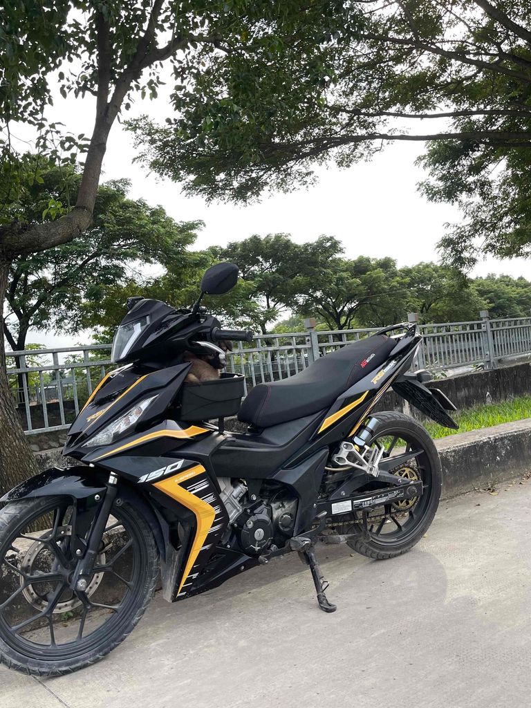 Honda Winner V1 Đen vàng. Mua bán Xe máy tại Quận 12 Tp Hồ Chí Minh được đăng bởi Hậu Nguyễn hình 3