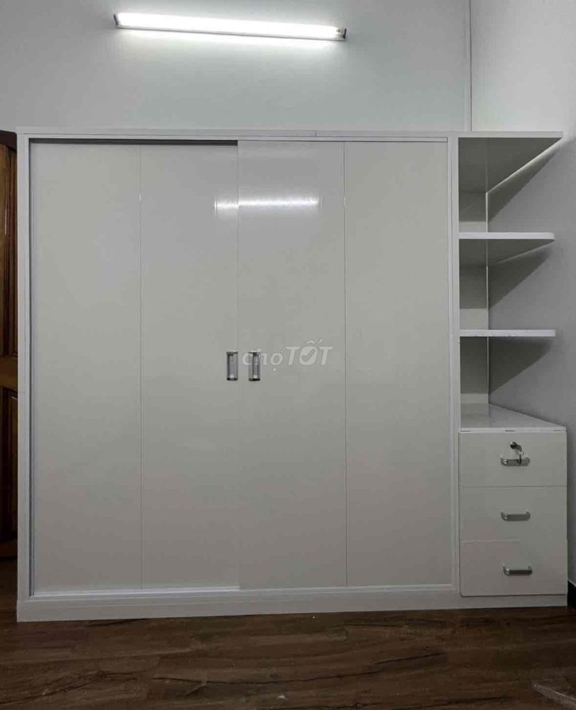 Tủ 4 cánh 1 kệ cửa lùa. Mua bán Tủ, kệ gia đình tại Quận Gò Vấp Tp Hồ Chí Minh được đăng bởi Hong Le hình 1