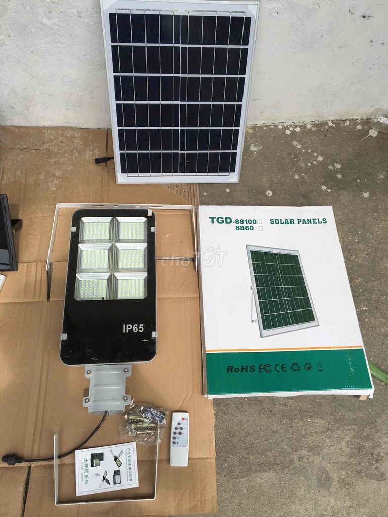 Đèn LED năng lượng mặt trời Nhôm IP67. Mua bán Đèn tại Thị xã Duy Tiên Hà Nam được đăng bởi hinh dieu linh hình 1