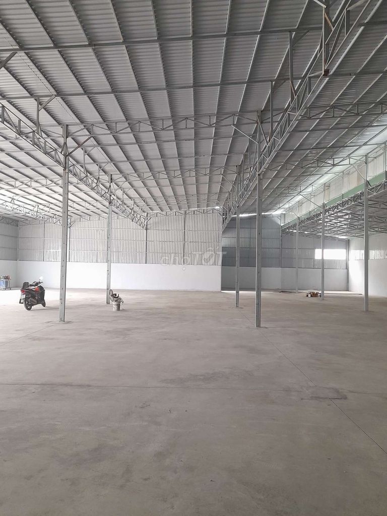 Xưởng 500m2 đường 10 tấn Ngã Tư Ga p.Thạnh Lộc gần QL1A Quận 12 TP.HCM