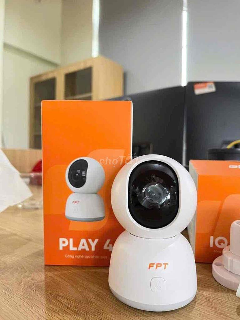 Camera FPT Play 4 mới 100%