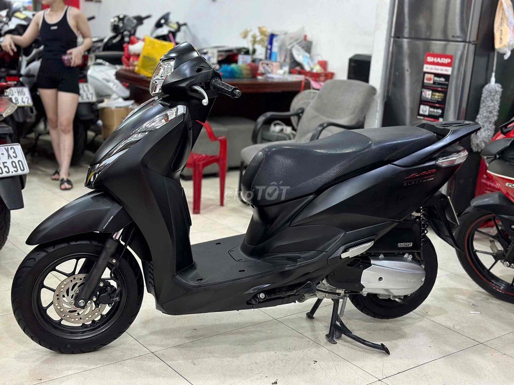 Honda Lead 2020 Khoá Makey Đen nhám 18000 km. Mua bán Xe máy tại Quận 6 Tp Hồ Chí Minh được đăng bởi Cửa Hàng Xe Máy Hoà Bùi hình 6