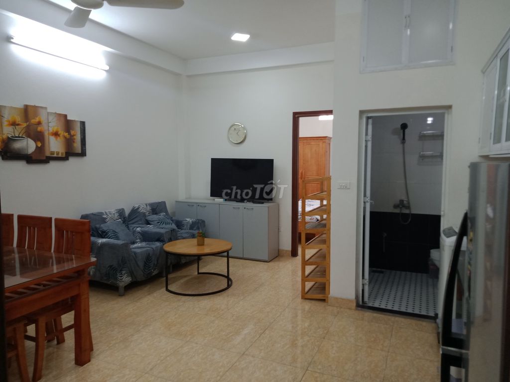 Chính chủ cho thuê CHDV 65m² 2N1K, ngõ 141 Trích Sài, Tây Hồ, Hà Nội.