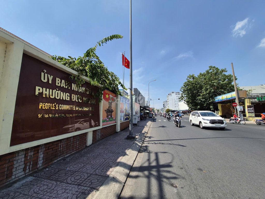 Дом в переулке с авто, Nguyen Kiem, Phu Nhuan, 3 этажа, 3 спальни, 48м2