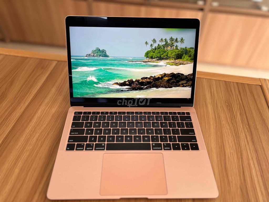 Apple MacBook Air Core I5 , Ram 8GB/128GB Vàng. Mua bán Laptop tại Thành phố Long Xuyên An Giang được đăng bởi Laptop Mai Lý Nghĩa hình 1