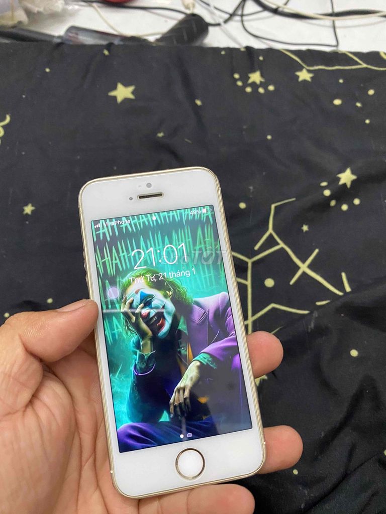 Apple iPhone SE 32GB Vàng Nứt màn. Mua bán Điện thoại tại Quận Ninh Kiều Cần Thơ được đăng bởi HẠO NAM TRẦN hình 1