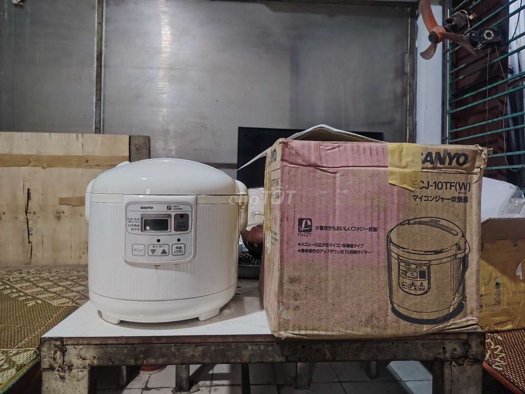 Nồi cơm sanyo nhật 1l mới chưa sử dụng. Mua bán Bếp, lò, đồ điện nhà bếp tại Thành phố Thái Bình Thái Bình được đăng bởi Khổng Minh Tân hình 1
