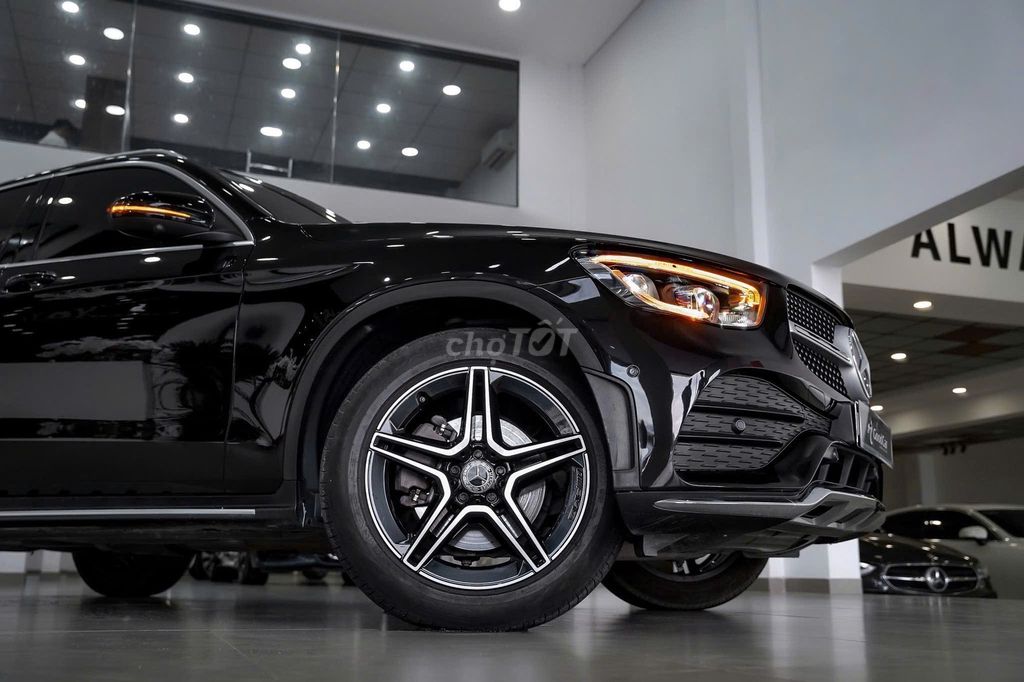 Mercedes GLC300 4Matic bản update V1 2022. Mua bán Ô tô tại Quận 7 Tp Hồ Chí Minh được đăng bởi Hoàn Lee Xe Lướt hình 9