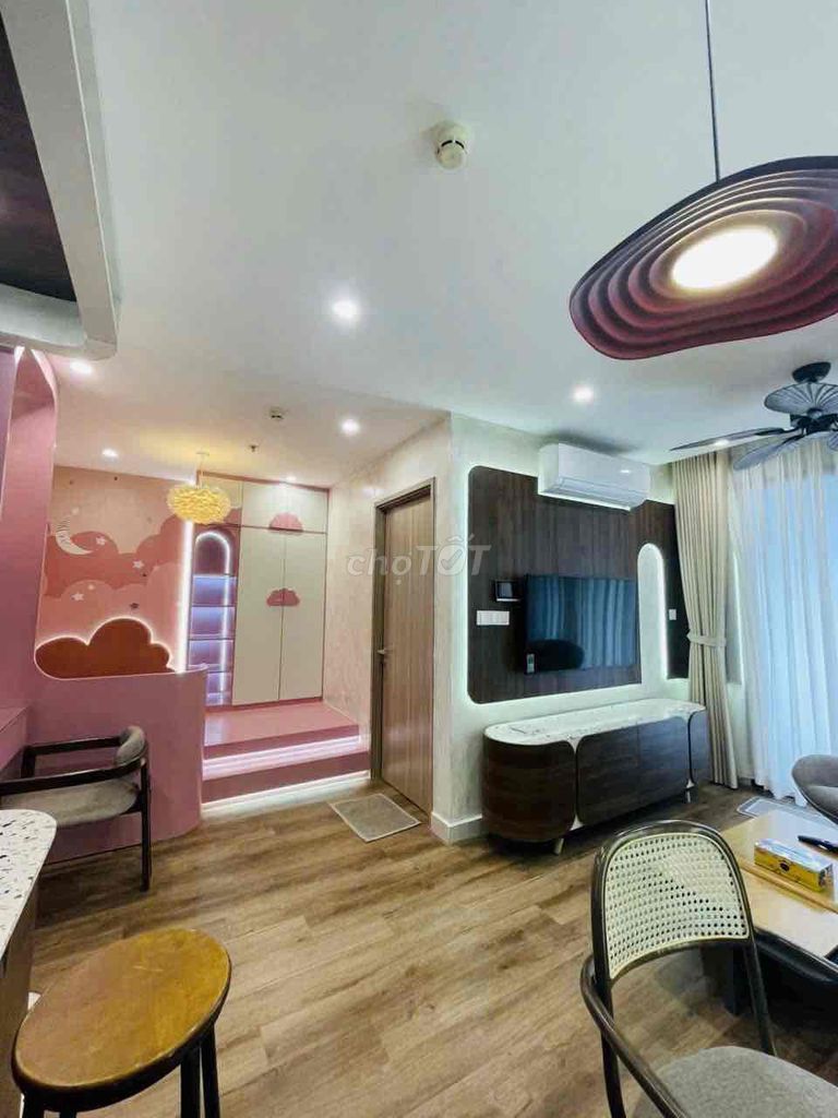 Хозяин уезжает в Корею, продам 52м2 в Beverly Solari Vinhomes Grand Park, есть дог.