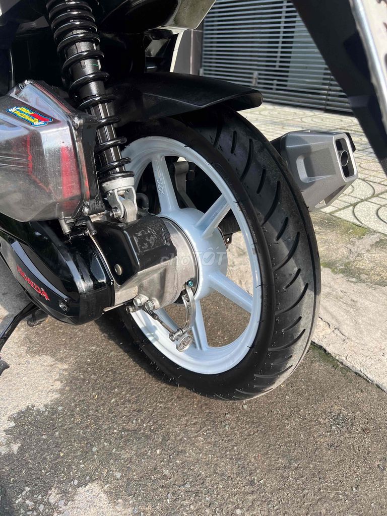 VARIO KIỂNG BSTP TRẮNG ĐEN. Mua bán Xe máy tại Quận Gò Vấp Tp Hồ Chí Minh được đăng bởi Nguyễn Cường hình 5