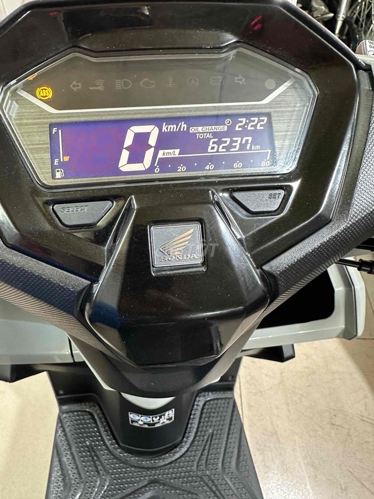 vario 160cc mua 2023 thắng ABS màu xám xi măng. Mua bán Xe máy tại Quận 8 Tp Hồ Chí Minh được đăng bởi A. Hải hình 4