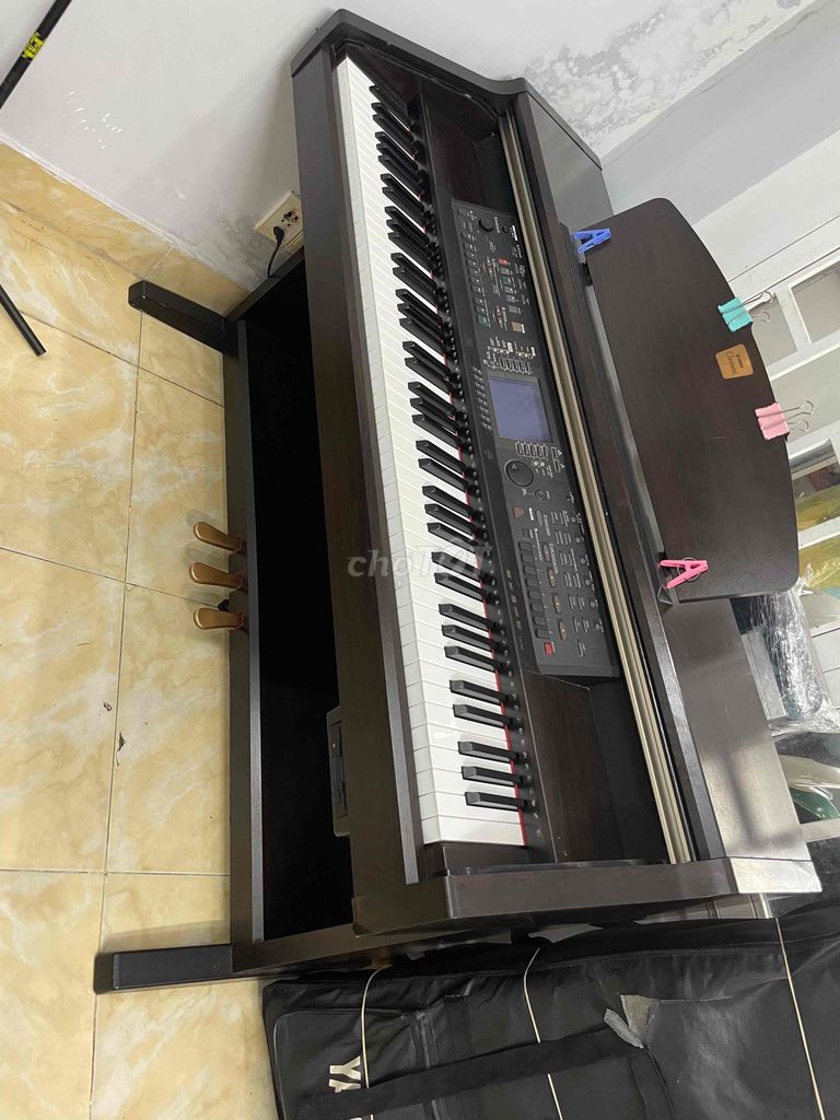 piano yamaha CVP-203