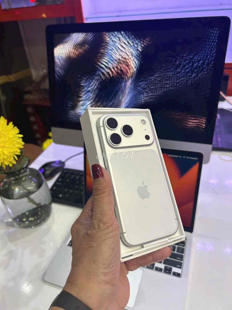 iPhone 17 Pro 256GB Trắng Vietnam. Mua bán Điện thoại tại Quận 3 Tp Hồ Chí Minh được đăng bởi Nam Á Mobile hình 1