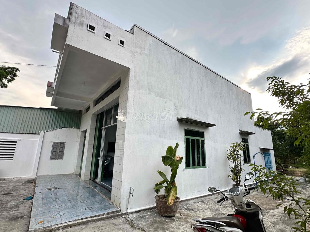 Nhà mặt tiền 12x50 giá tốt tại vân canh Nhà mặt tiền 12x50 giá tốt tại vân canh