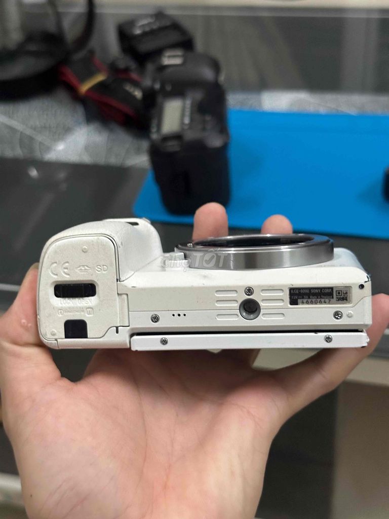 Máy ảnh Sony a6000 Trắng Đã sử dụng. Mua bán Máy ảnh, Máy quay tại Quận Thanh Khê Đà Nẵng được đăng bởi Lê Văn Thống hình 1