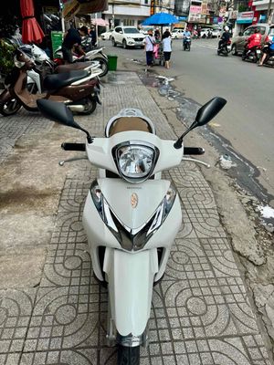 🟢🟢 SH Mode ABS trắng đký cuối 2019 xe đẹp có góp. Mua bán Xe máy tại Thành phố Biên Hòa Đồng Nai được đăng bởi XE MÁY CŨ THÀNH MỸ 