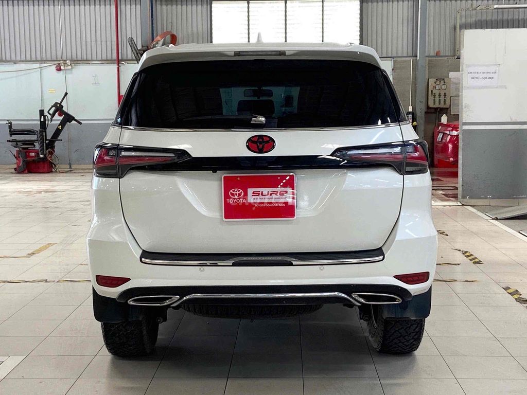 Fortuner 2.7V 4x2 - 738TR. Mua bán Ô tô tại Thành phố Thủ Đức Tp Hồ Chí Minh được đăng bởi Đại Lý Toyota Chính hãng  hình 3