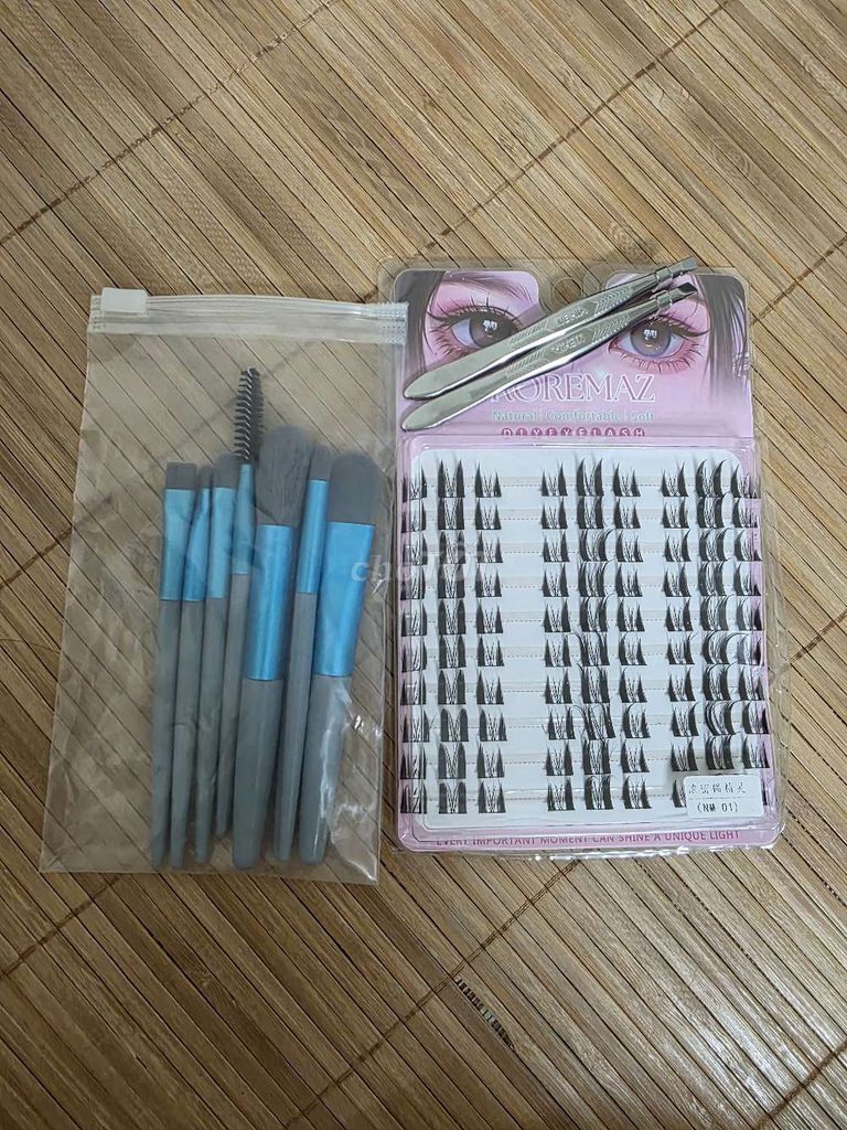 Lông mi giả, 2 nhíp của kềm Nghĩa, cọ trang điểm. Mua bán Phụ kiện thời trang khác tại Quận 7 Tp Hồ Chí Minh được đăng bởi Mai9x hình 1