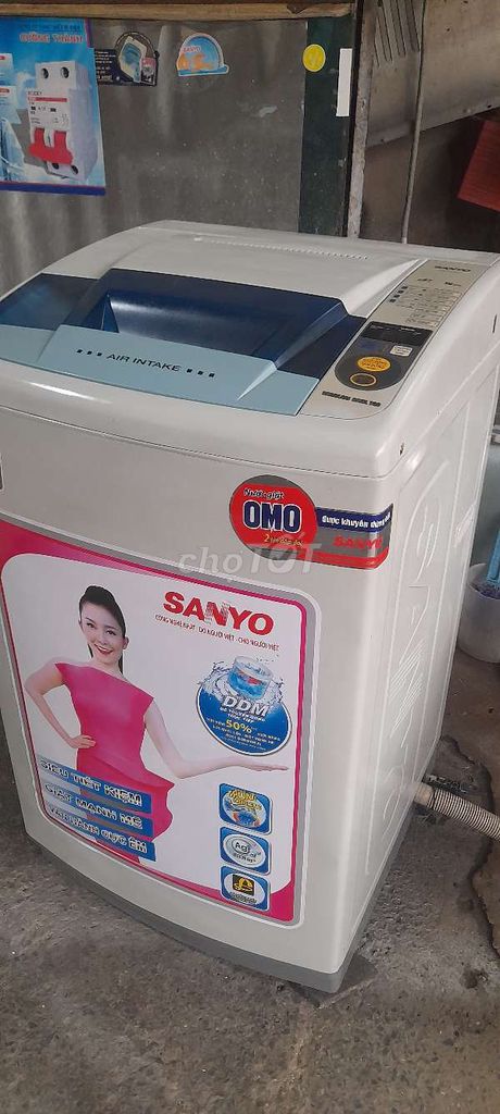 Máy giặt sanyo 7 kg.