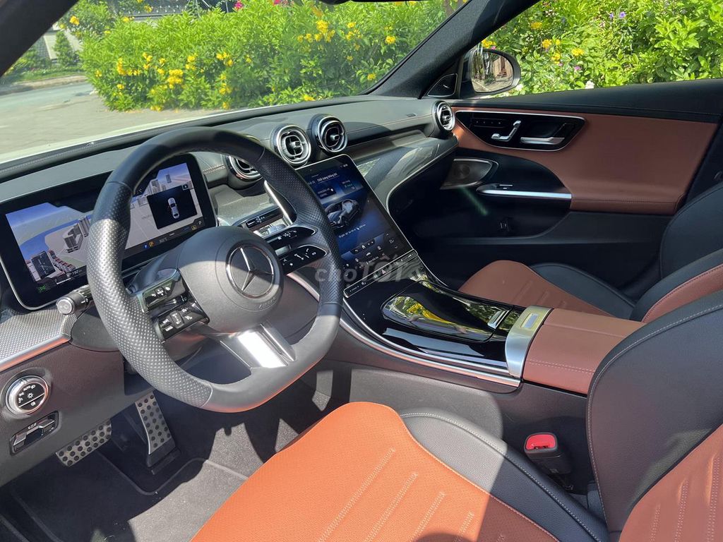 ❤️ MERCEDES C300 AMG 2023 TRẮNG/NÂU CỰC ĐẸP. Mua bán Ô tô tại Quận 7 Tp Hồ Chí Minh được đăng bởi Tri Mercedes DNZ hình 9