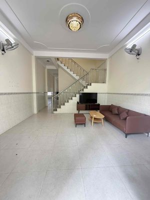 Rent · 4 bd · 95 м² · Quận Ngũ Hành Sơn, ул. Đường Tùng Thiện Vương
