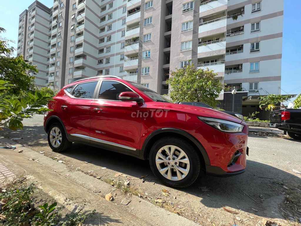 MG ZS COM 2020 красный