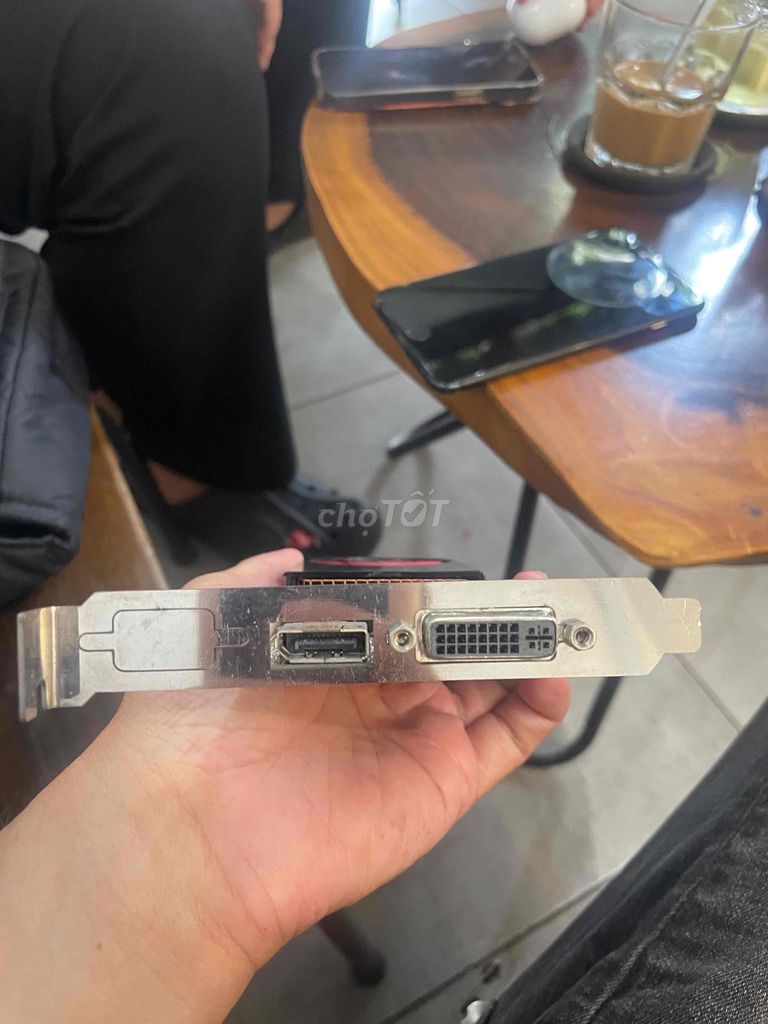 Card đồ họa AMD Radeon Đen, Đỏ. Mua bán Linh kiện (RAM, Card...) tại Quận Phú Nhuận Tp Hồ Chí Minh được đăng bởi Thiên Phạm hình 1