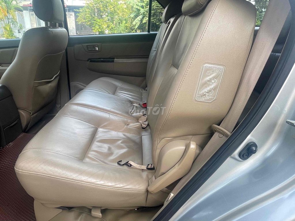 e bán fortuner 2013 máy xăng màu bạc. Mua bán Ô tô tại Quận 8 Tp Hồ Chí Minh được đăng bởi Quang Tuấn Lê hình 5