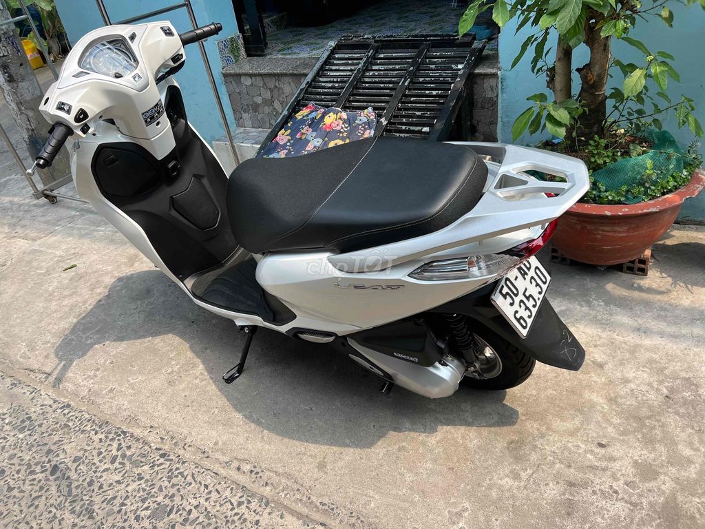Honda Lead белый, скутер
