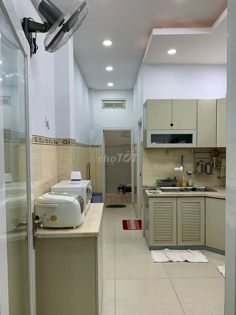 Nhà đẹp full nội thất 129/Hoàng Văn Thụ 2PN 2WC ở ngay giá 13tr/tháng