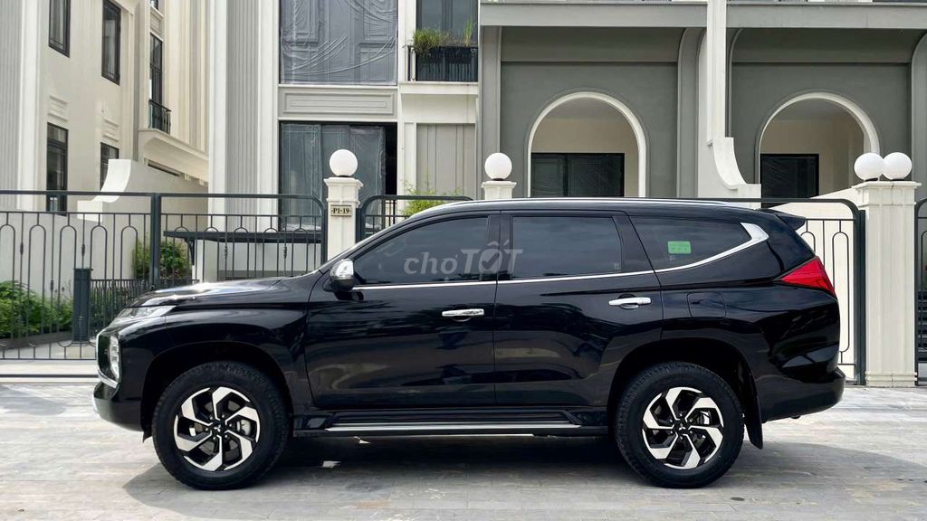 Pajero Sport 3.0 V6 máy xăng cao cấp nhất. Mua bán Ô tô tại Quận Bắc Từ Liêm Hà Nội được đăng bởi Trung Auto 26 Phạm Văn Đồng hình 4