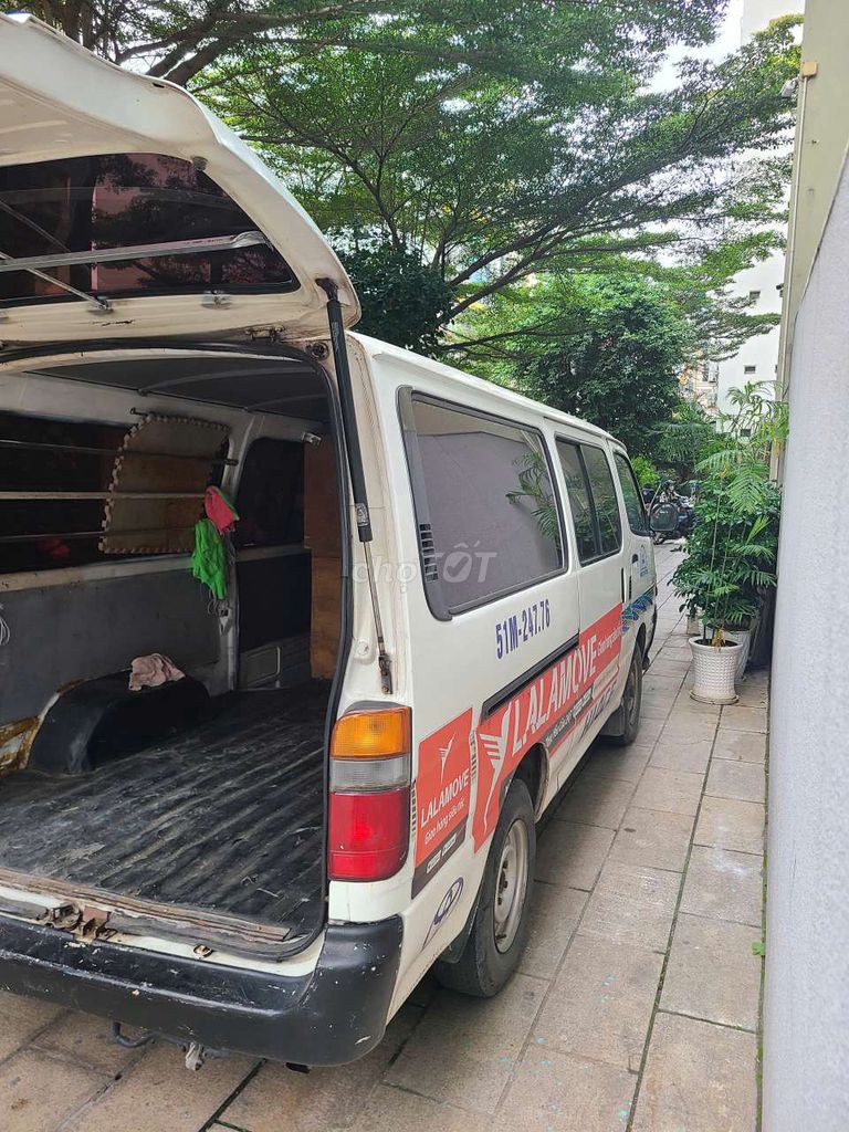 Toyota Hiace 2003 Van 3 chỗ - 200000 km. Mua bán Ô tô tại Thành phố Thủ Đức Tp Hồ Chí Minh được đăng bởi Wolf hình 4