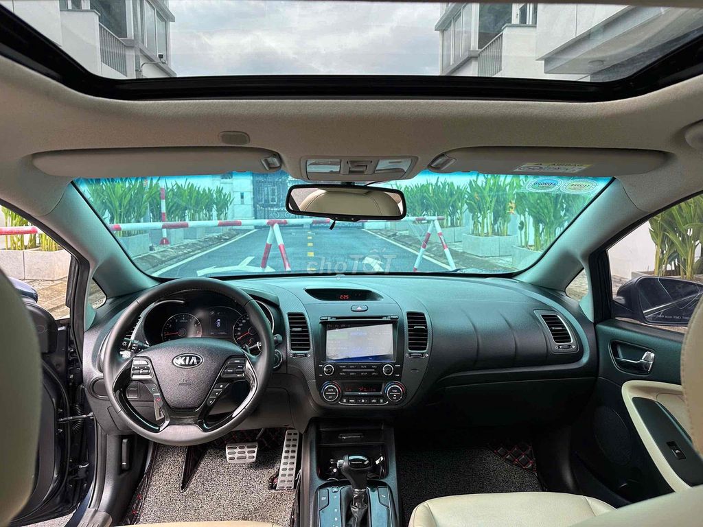 Kia Cerato 2018 1.6 AT - 110000 km. Mua bán Ô tô tại Thành phố Biên Hòa Đồng Nai được đăng bởi Luxury AUTO  hình 6