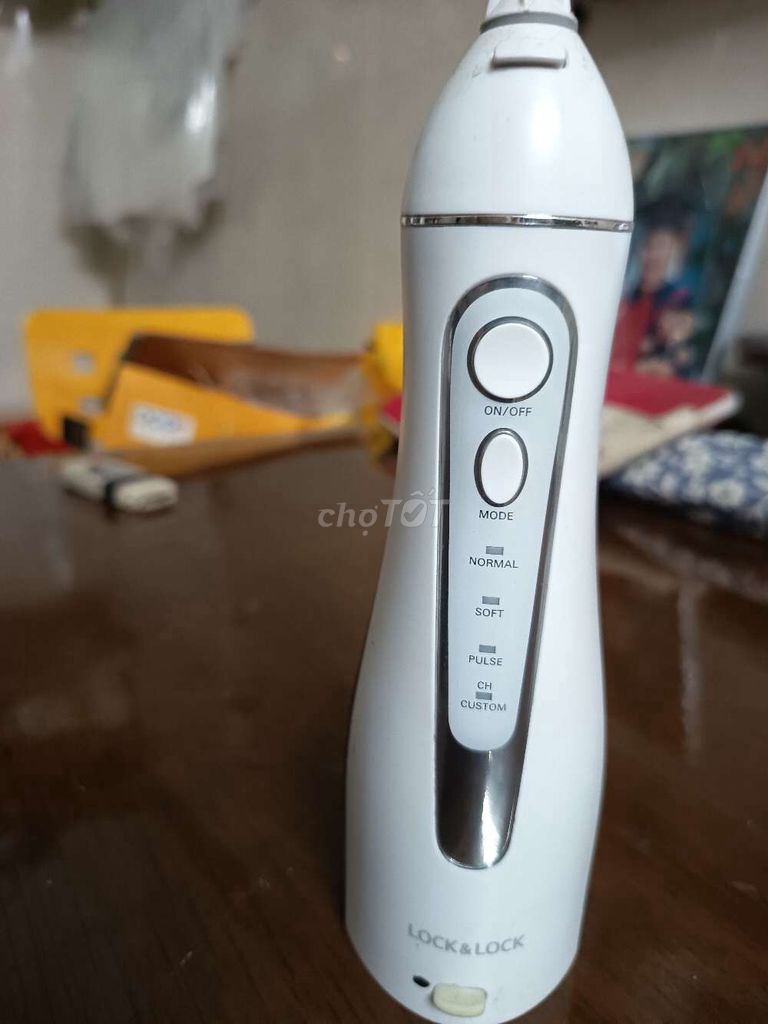 Máy tăm nước Lock&Lock Trắng. Mua bán Thiết bị vệ sinh, nhà tắm tại Quận Thanh Xuân Hà Nội được đăng bởi Nguyễn Tấn Thành hình 1