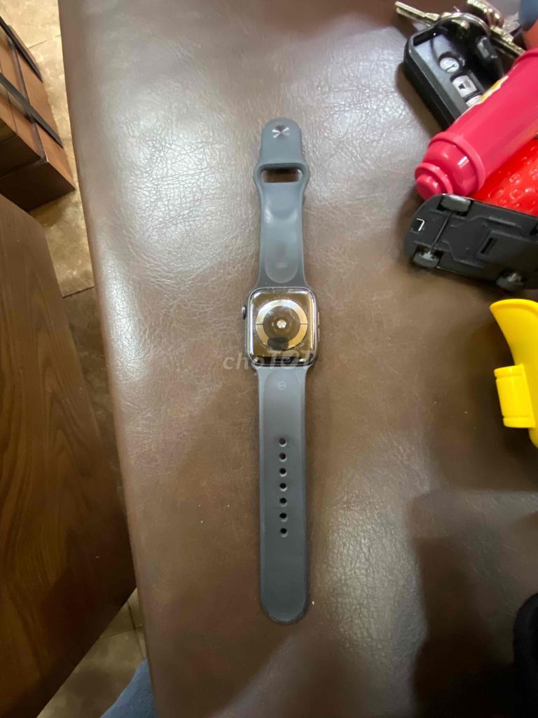 cần bán applewatch seri 5 size44