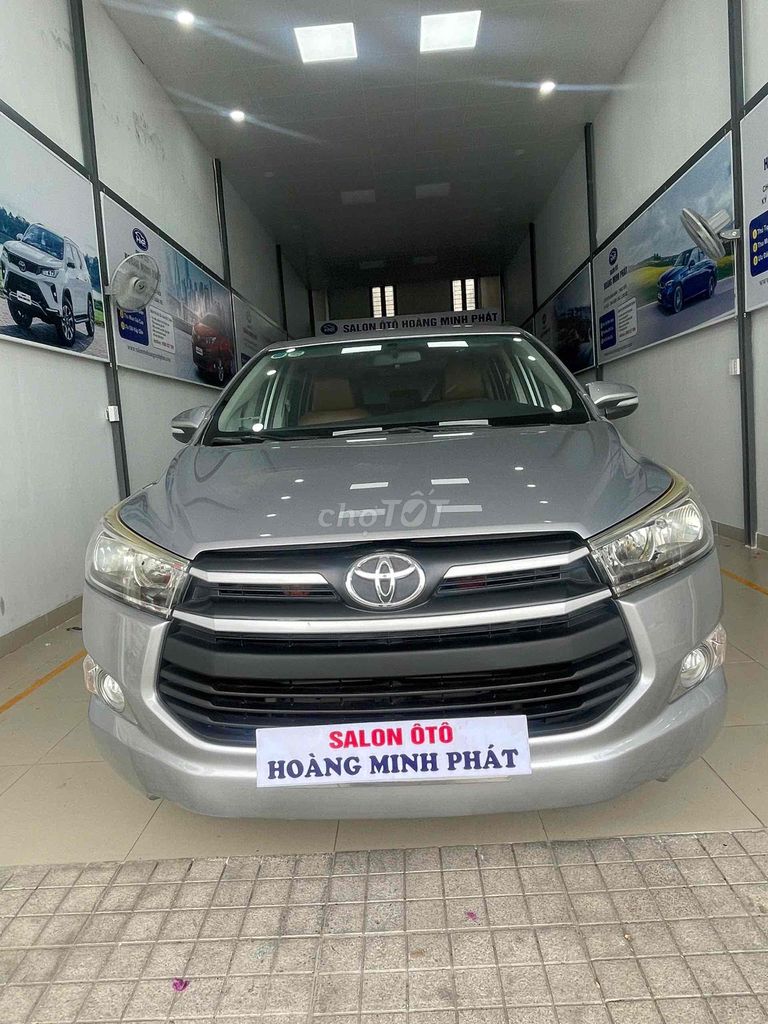 Toyota Innova 2016 2.0E - 110000 km