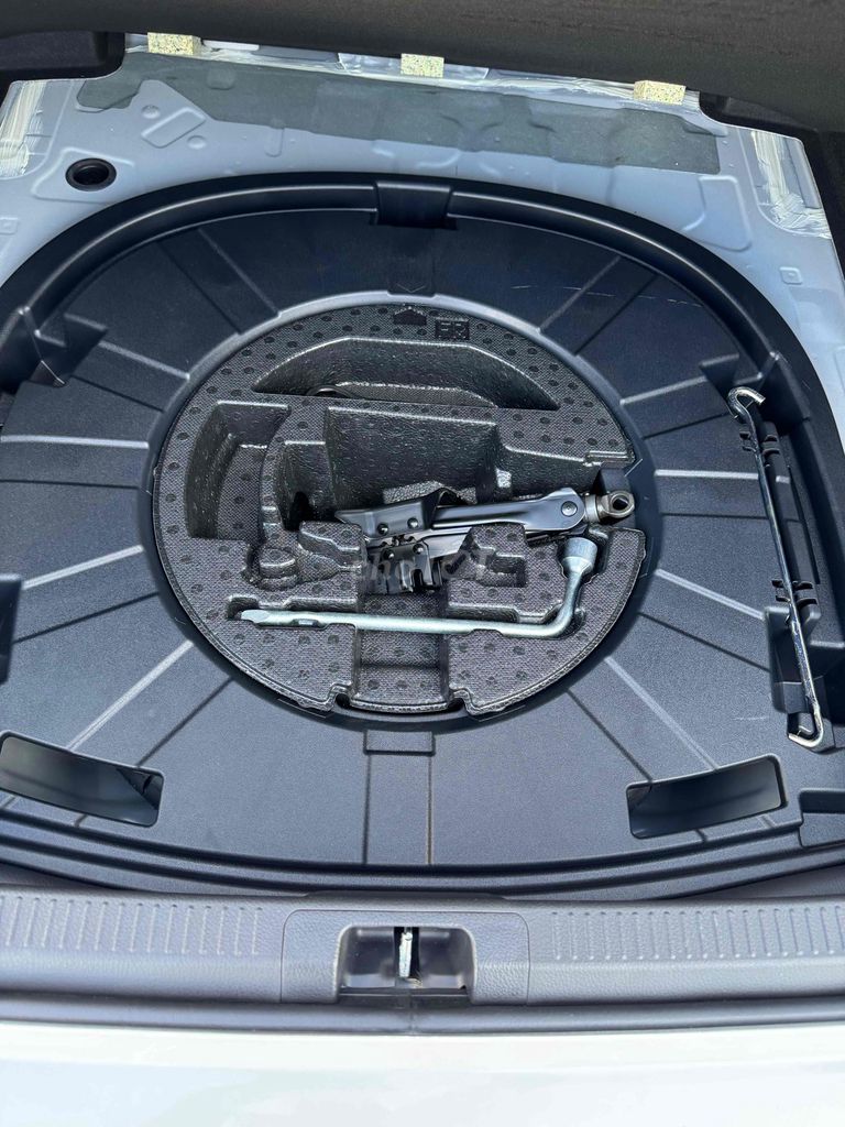 Toyota Camry 2025 2.5 HEV Mid - 2929 km. Mua bán Ô tô tại Huyện Thoại Sơn An Giang được đăng bởi Châu văn Quyền hình 7