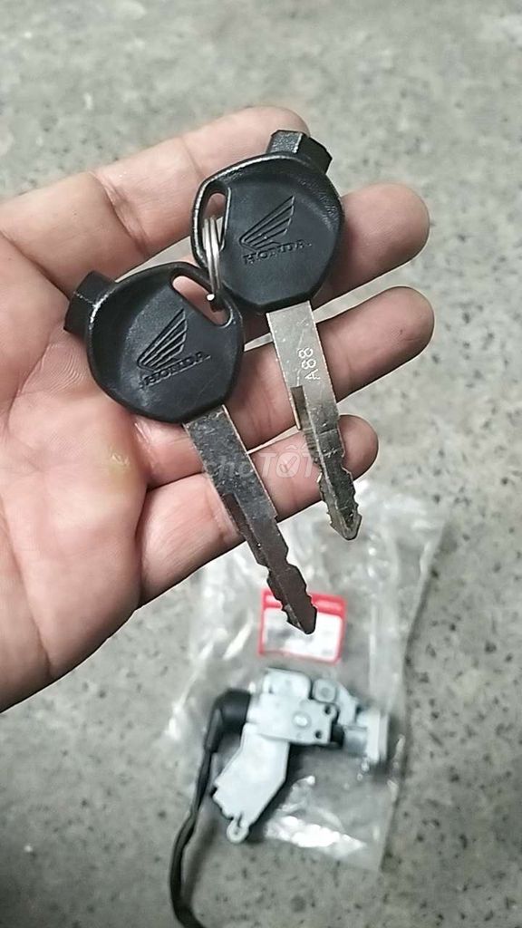 Ổ khóa xe máy Honda RSX Fl 110. Mua bán Phụ tùng xe tại Thành phố Dĩ An Bình Dương được đăng bởi Nguyễn Tấn Thành hình 5