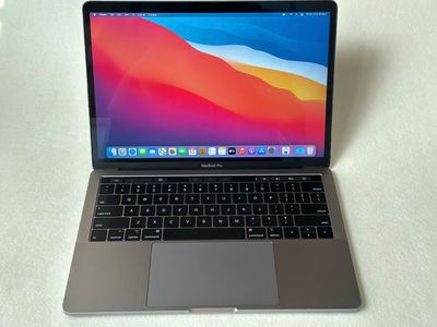 Macbook Pro Touchbar 13 inch 2018 Core i5 8GB 256G. Mua bán Laptop tại Thành phố Thủ Đức Tp Hồ Chí Minh được đăng bởi Tùng Dương