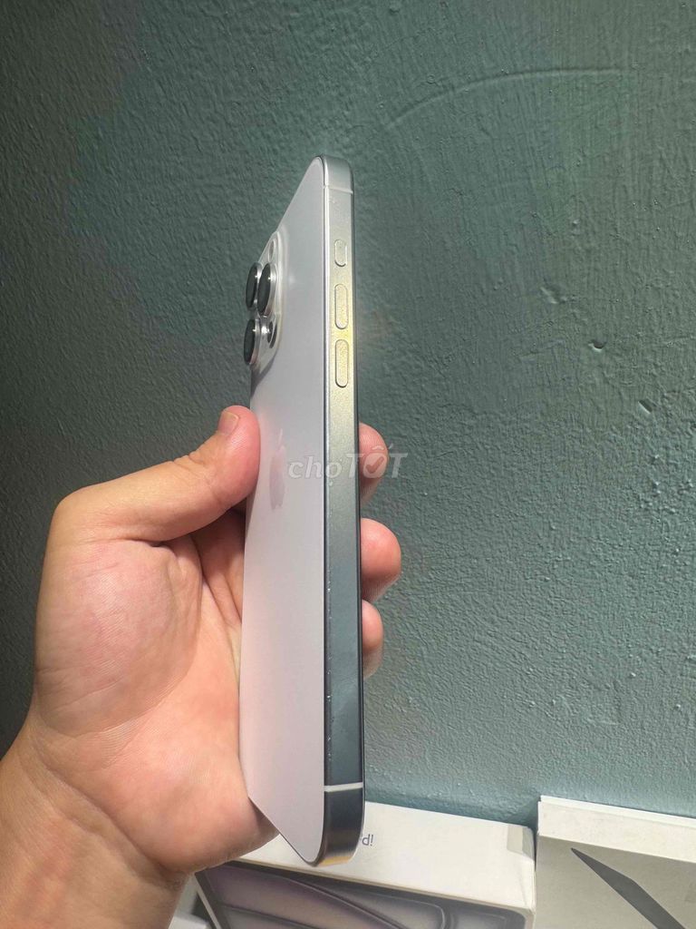 Apple iPhone 16 Pro Max 256GB Trắng 93%. Mua bán Điện thoại tại Quận Hoàng Mai Hà Nội được đăng bởi chu  hình 1
