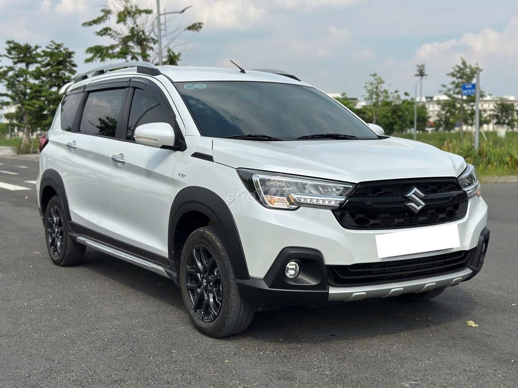 Suzuki XL7 Hybrid 2024 по выгодной цене около 485 миллионов